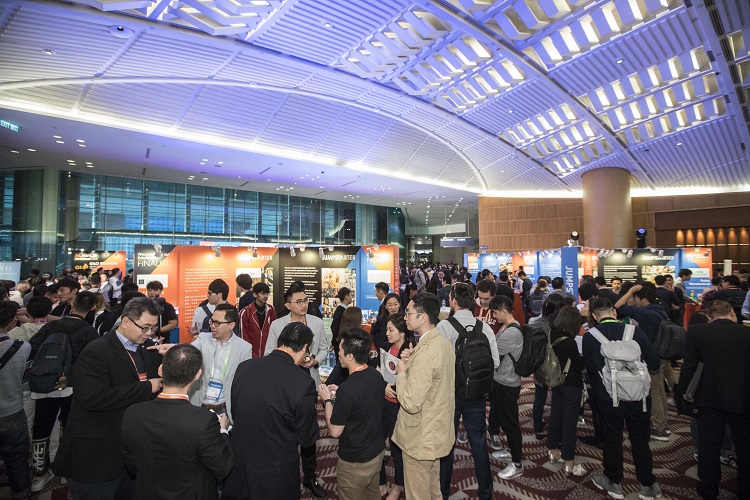 阿里巴巴香港創業者基金去年舉辦「JUMPSTARTER」活動，總決賽當天吸引逾2,000人到場參與，可以感受到香港的創業氛圍。