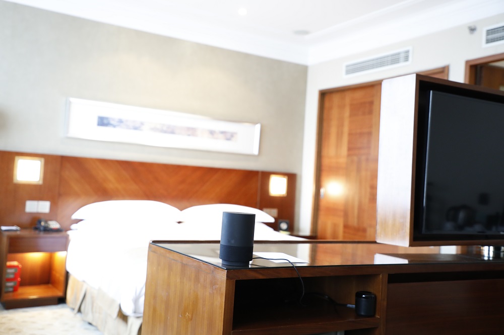 天貓精靈進一步拓展於酒店房內的應用，進駐上海及台北的神旺大酒店。