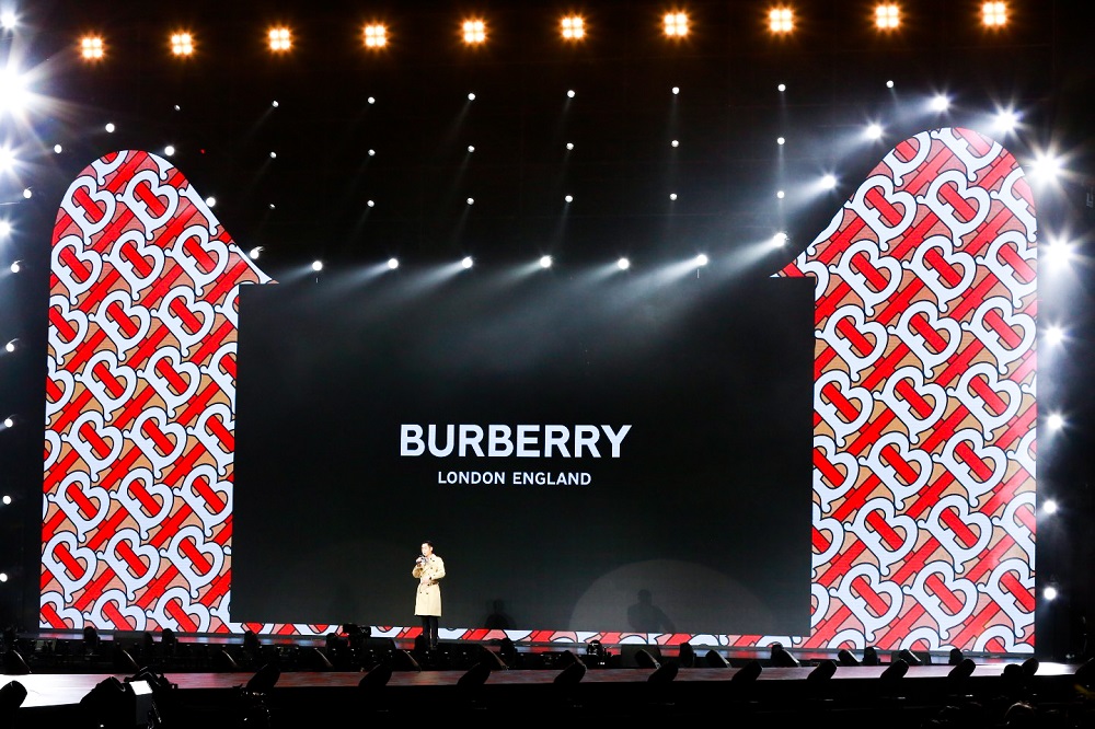 今次的潮流盛典，是Burberry新任創意總監Riccardo Tisci首次展出作品。